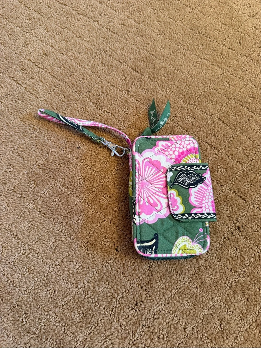 Vera Bradley Olivia Pink Cary It All Wristlet Colorful Green Pink Floral Print - Picture 1 of 6